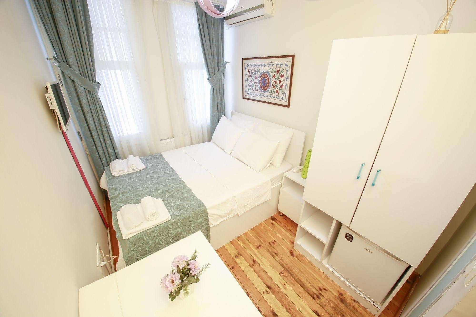 Lale Inn Ortakoey Istanbul Bagian luar foto