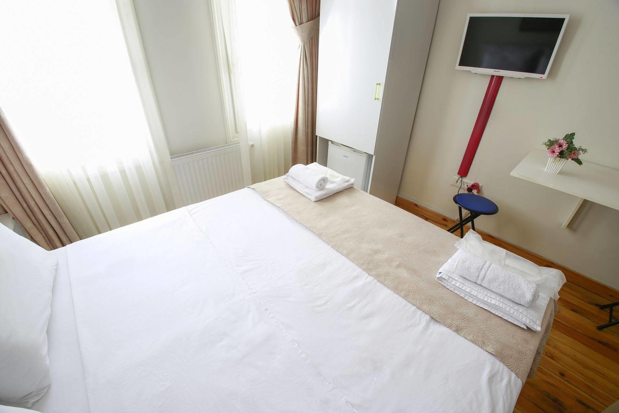 Lale Inn Ortakoey Istanbul Bagian luar foto
