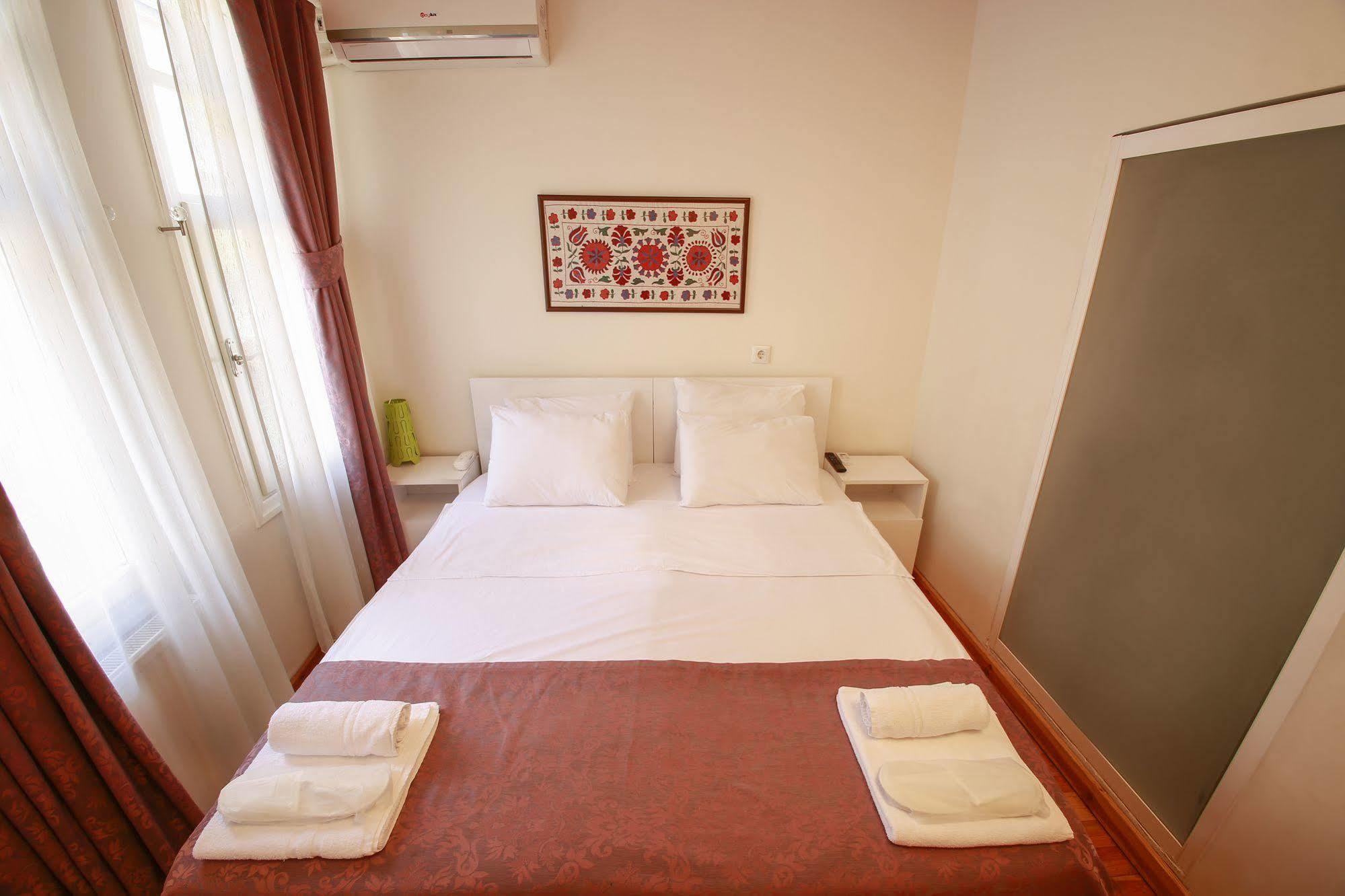 Lale Inn Ortakoey Istanbul Bagian luar foto