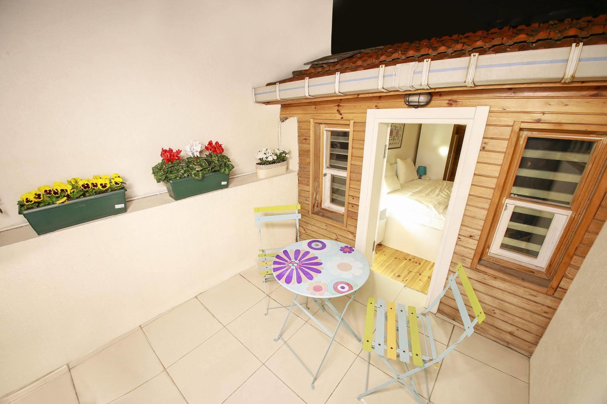 Lale Inn Ortakoey Istanbul Bagian luar foto